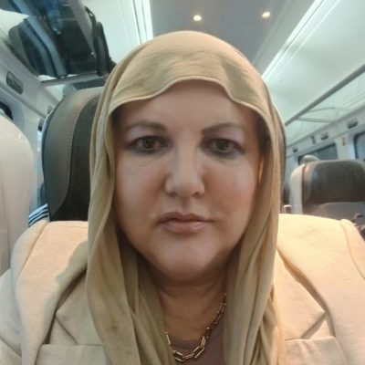 caroline goldsmith is professional psychologiest in Ireland